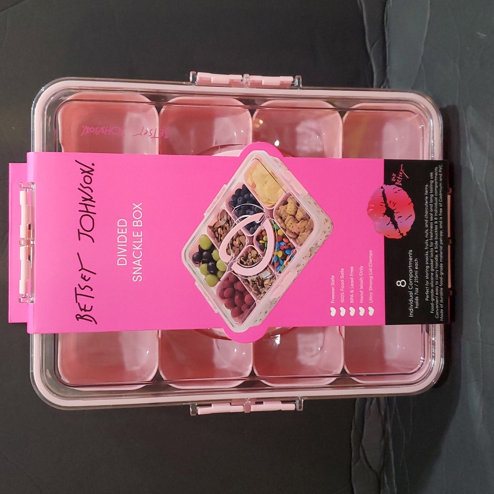 Betsey‎ Johnson pink floral print clear acrylic 8 compartment divided snack box